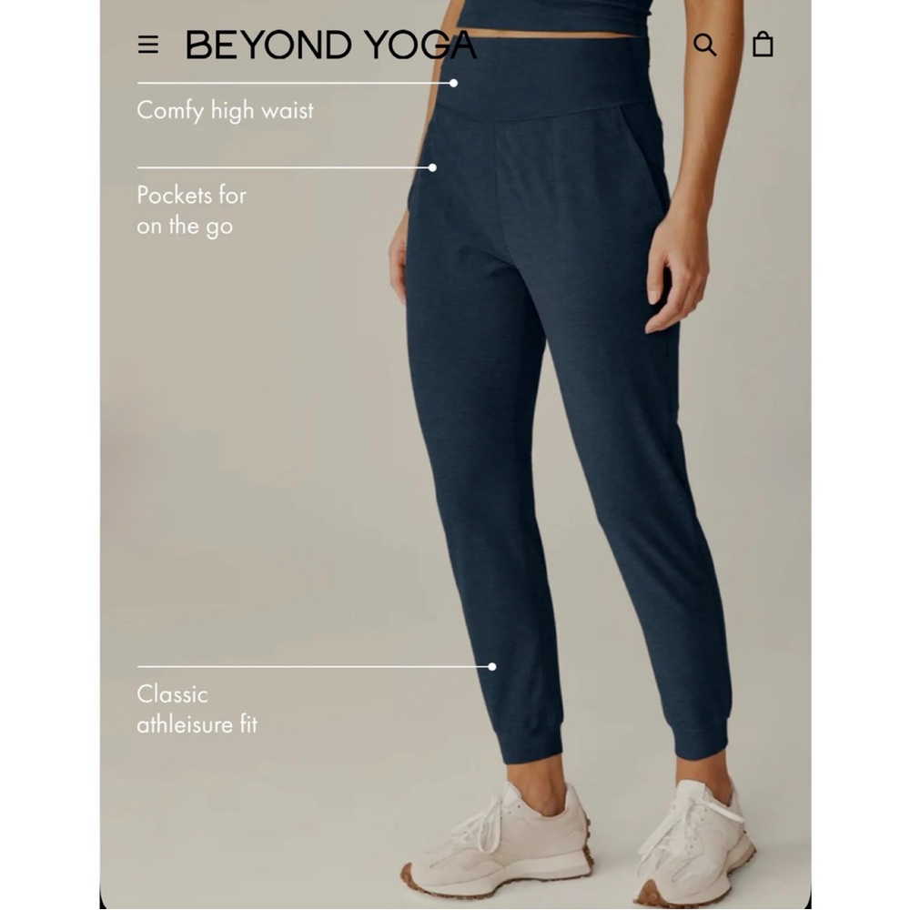Beyond Yoga Spacedye Midi Jogger in Nocturnal Navy - Picture 3 of 7
